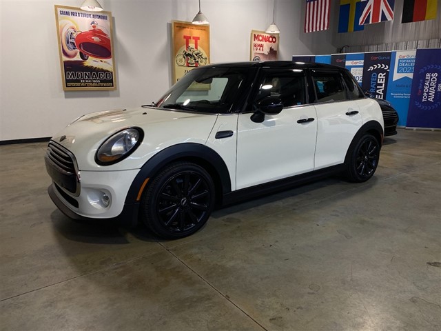 2016 MINI Cooper 4-Door Hatchback FWD