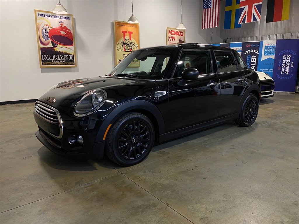  2019 MINI Cooper 4-Door Hatchback FWD   