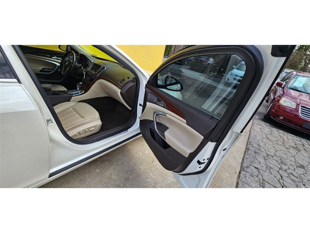 2014 Buick Regal Premium 1 photo