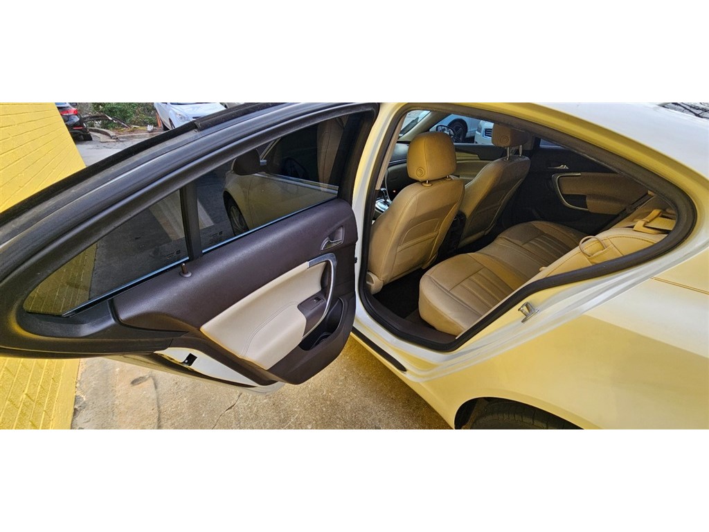 2014 Buick Regal Premium 1 photo