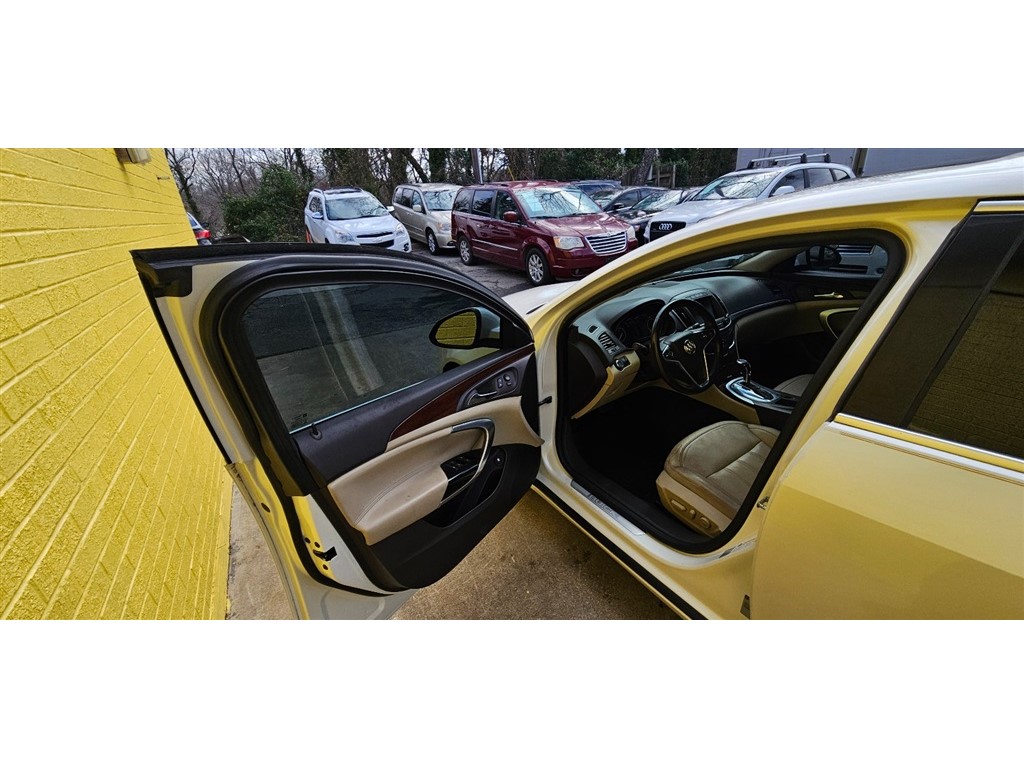 2014 Buick Regal Premium 1 photo