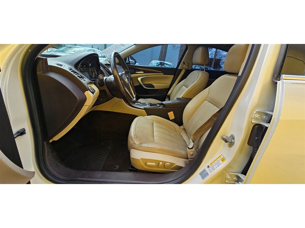 2014 Buick Regal Premium 1 photo