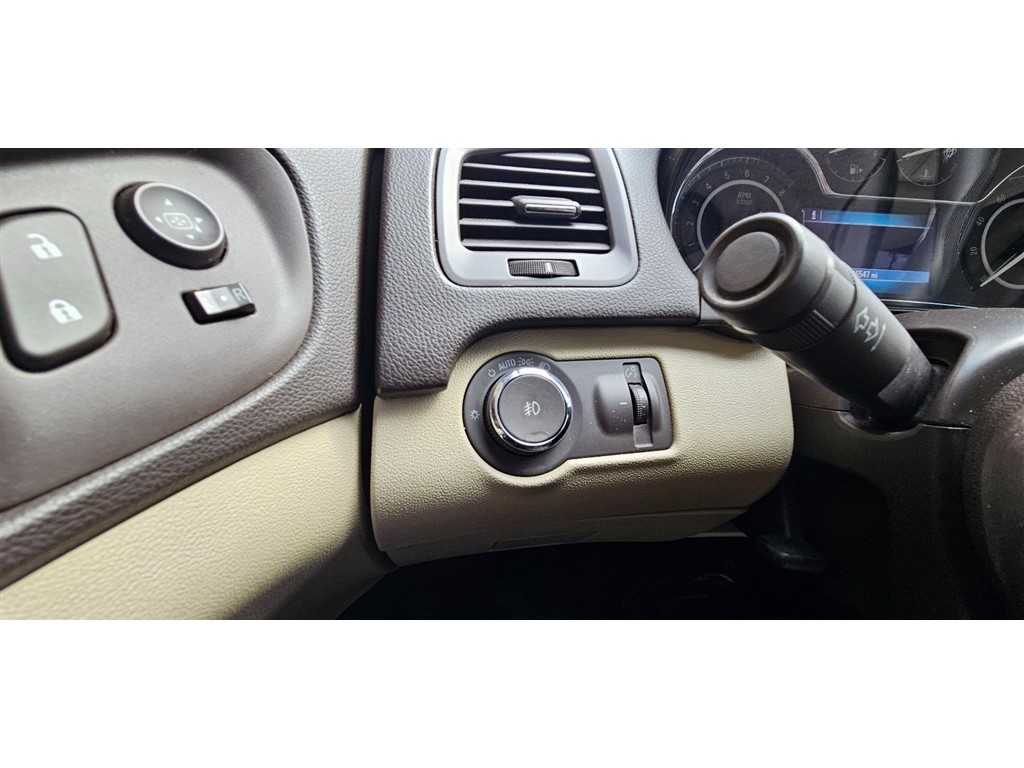 2014 Buick Regal Premium 1 photo