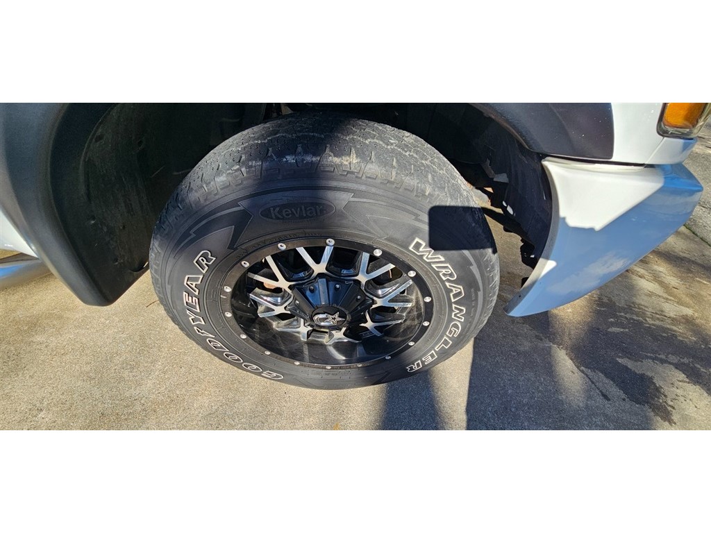 2006 Nissan Titan XE photo