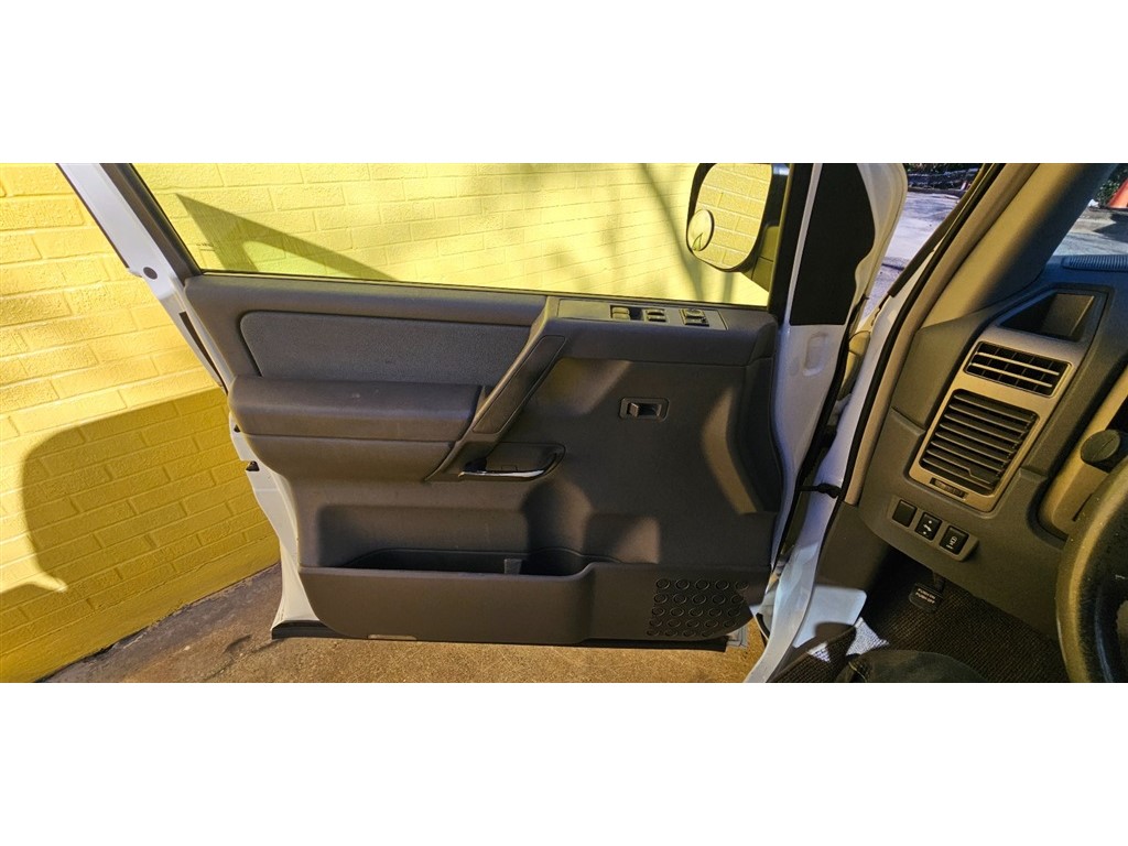 2006 Nissan Titan XE photo