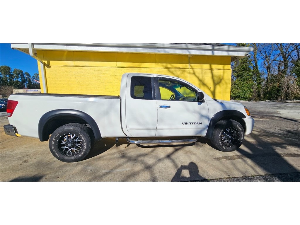 2006 Nissan Titan XE photo
