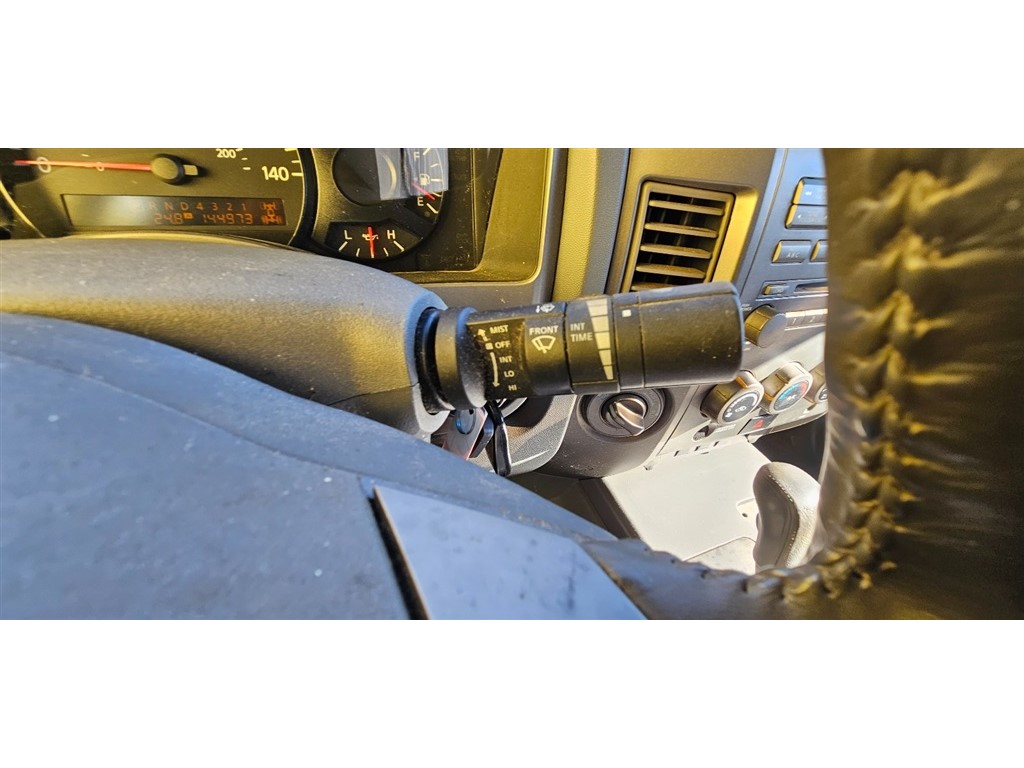 2006 Nissan Titan XE photo