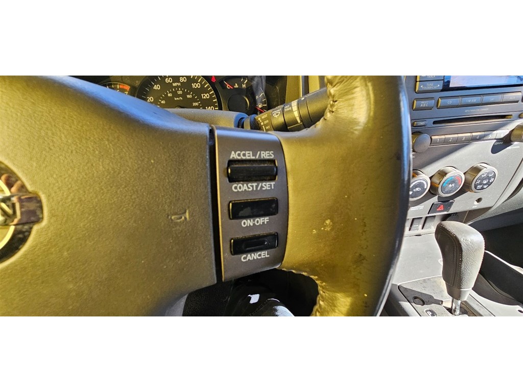 2006 Nissan Titan XE photo
