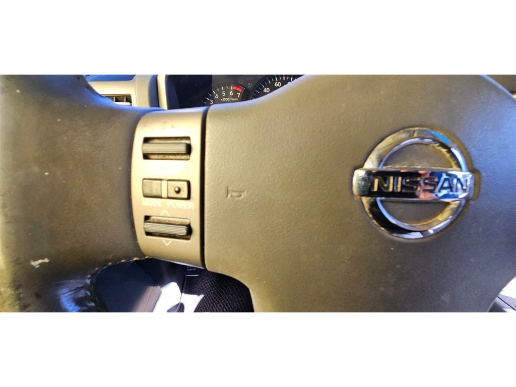 2006 Nissan Titan XE photo
