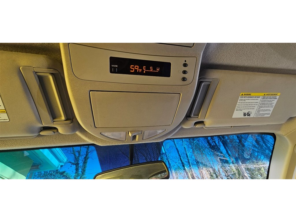 2006 Nissan Titan XE photo