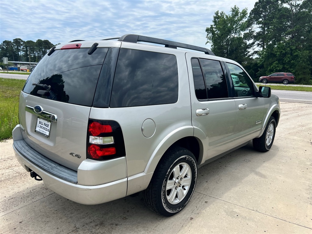 2008 Ford Explorer XLT photo