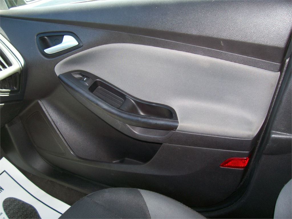2014 Ford Focus SE photo