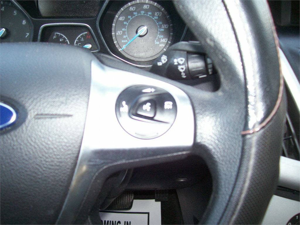 2014 Ford Focus SE photo