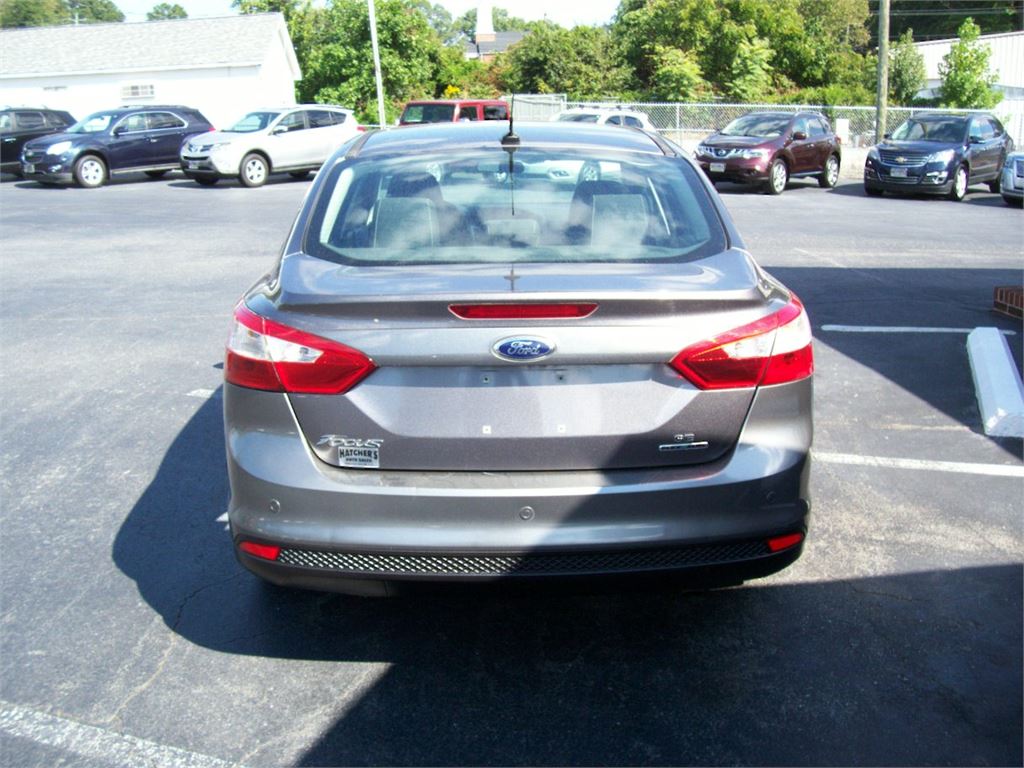 2014 Ford Focus SE photo