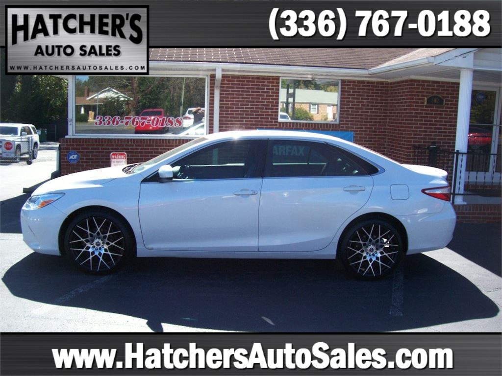 2017 Toyota Camry SE  photo