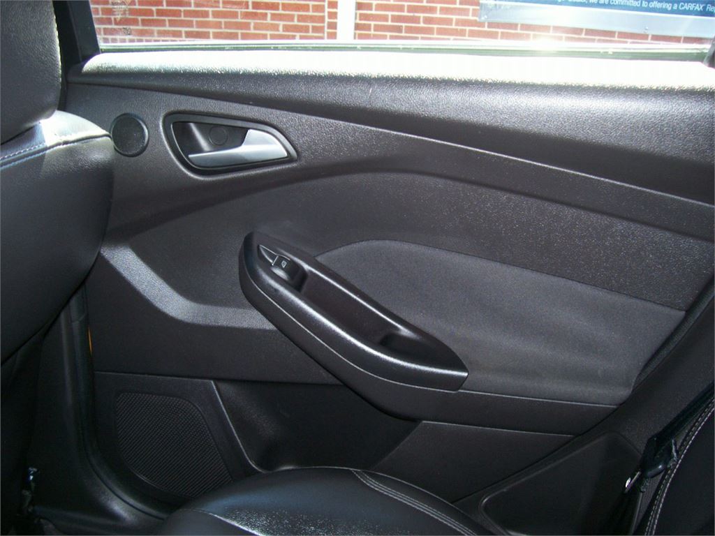 2012 Ford Focus Titanium photo
