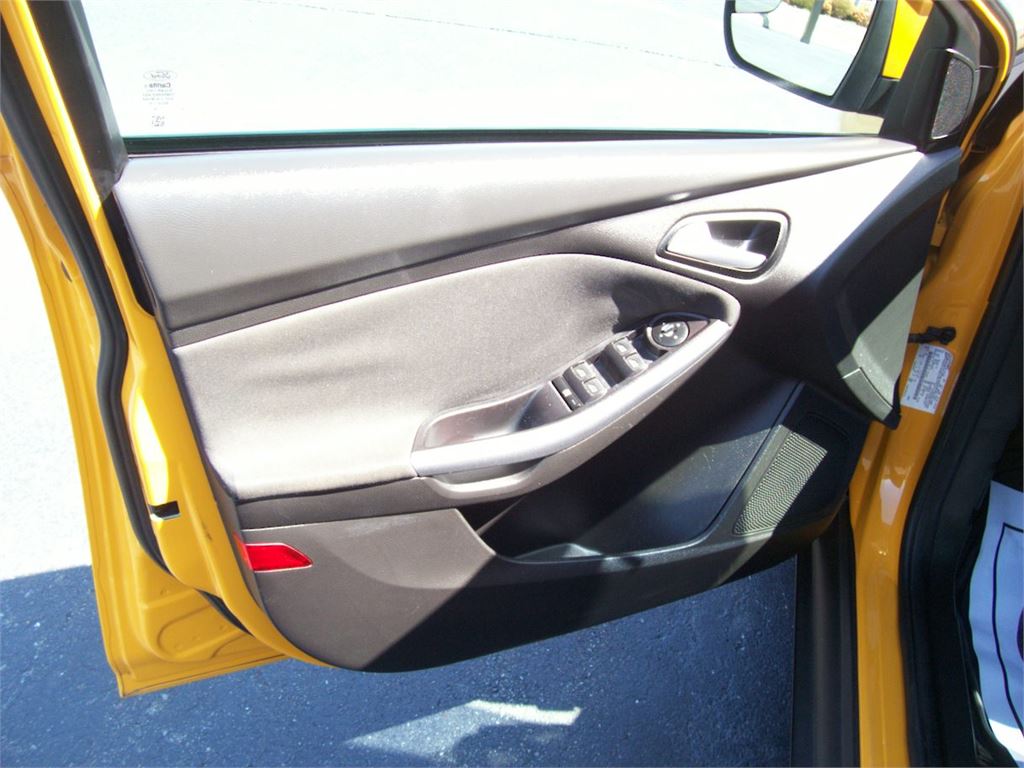 2012 Ford Focus Titanium photo