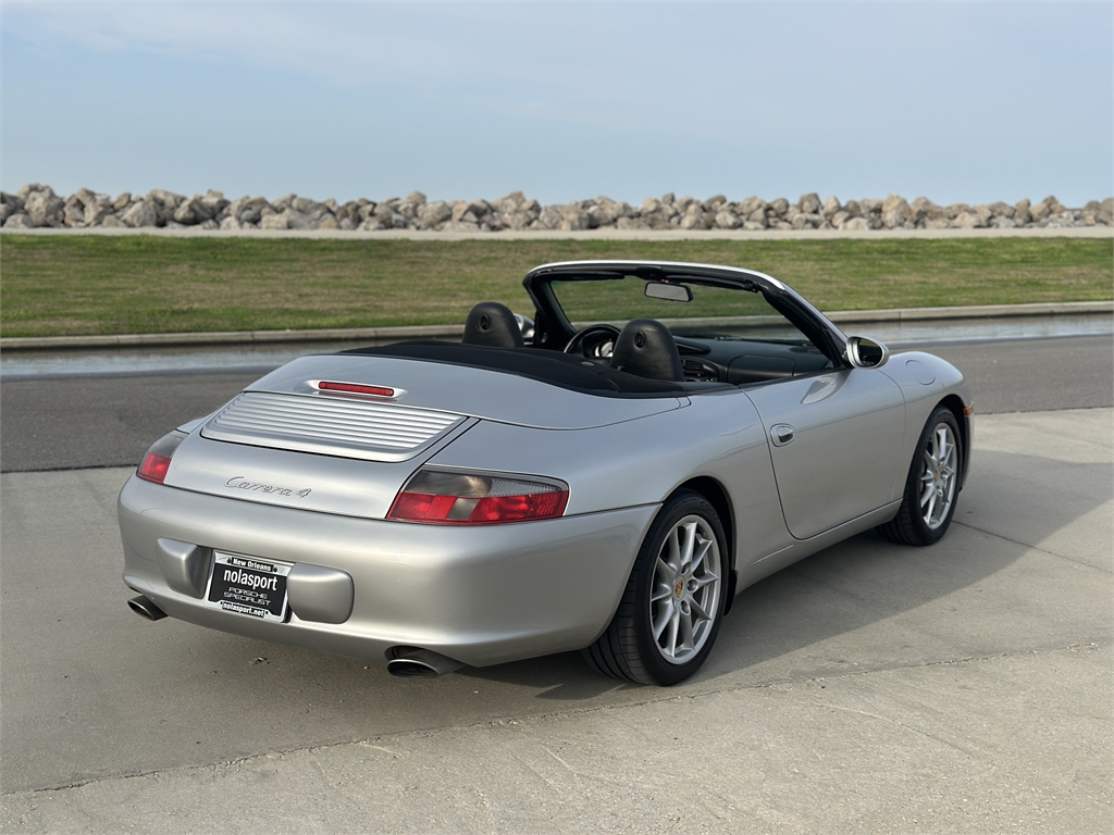 2003 Porsche 911 Carrera photo