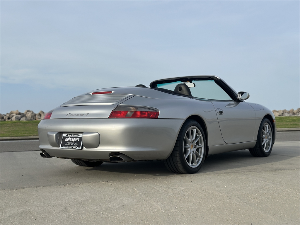 2003 Porsche 911 Carrera photo