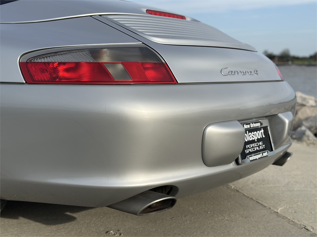 2003 Porsche 911 Carrera photo