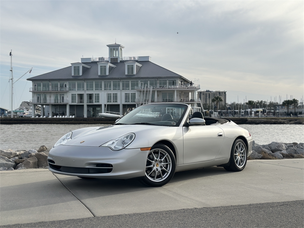2003 Porsche 911 Carrera photo