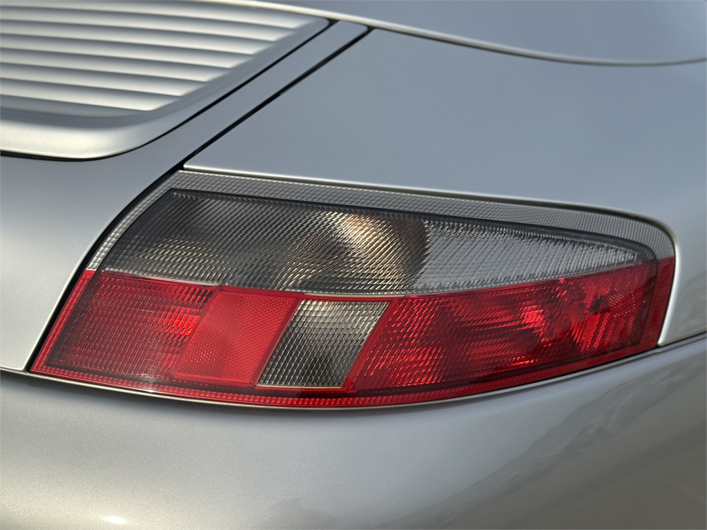 2003 Porsche 911 Carrera photo