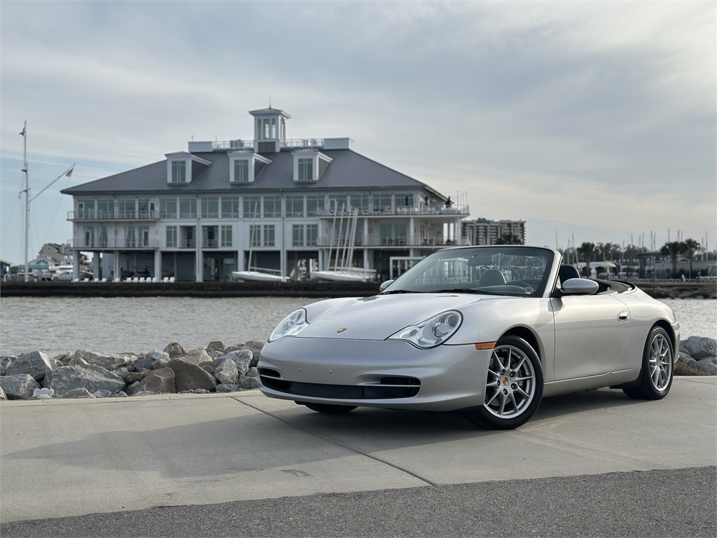 2003 Porsche 911 Carrera photo