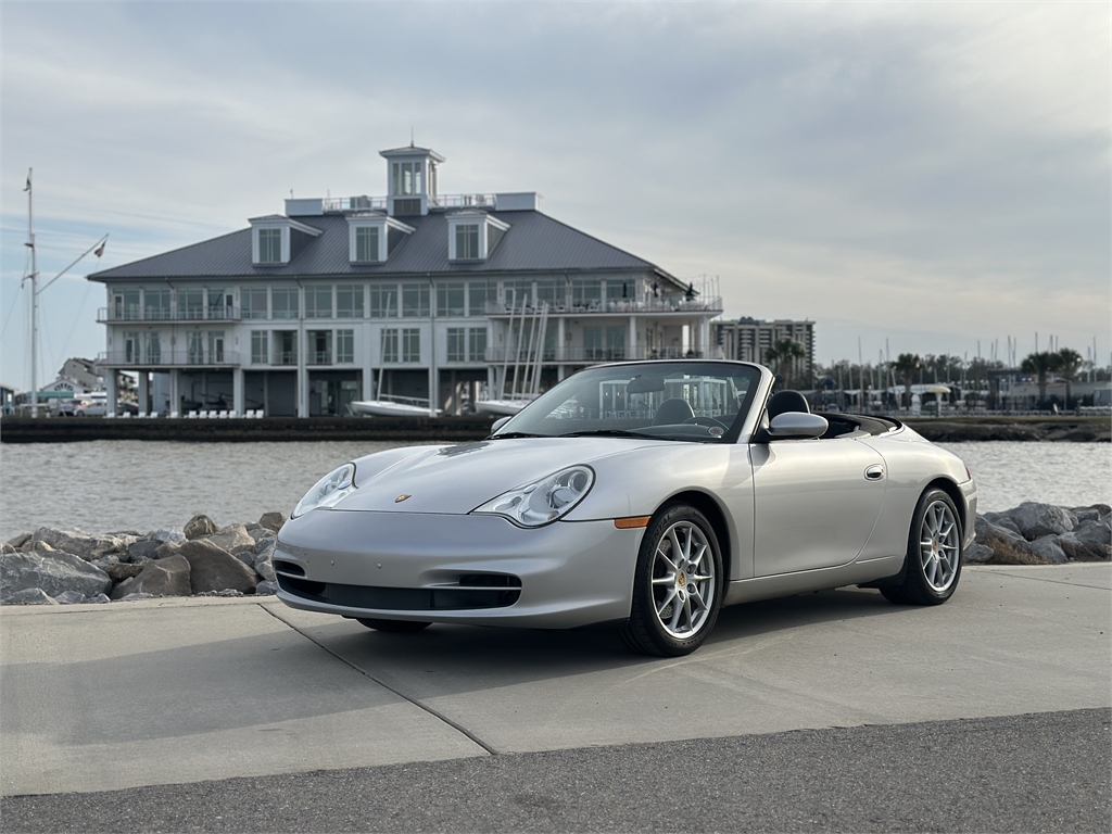 2003 Porsche 911 Carrera photo