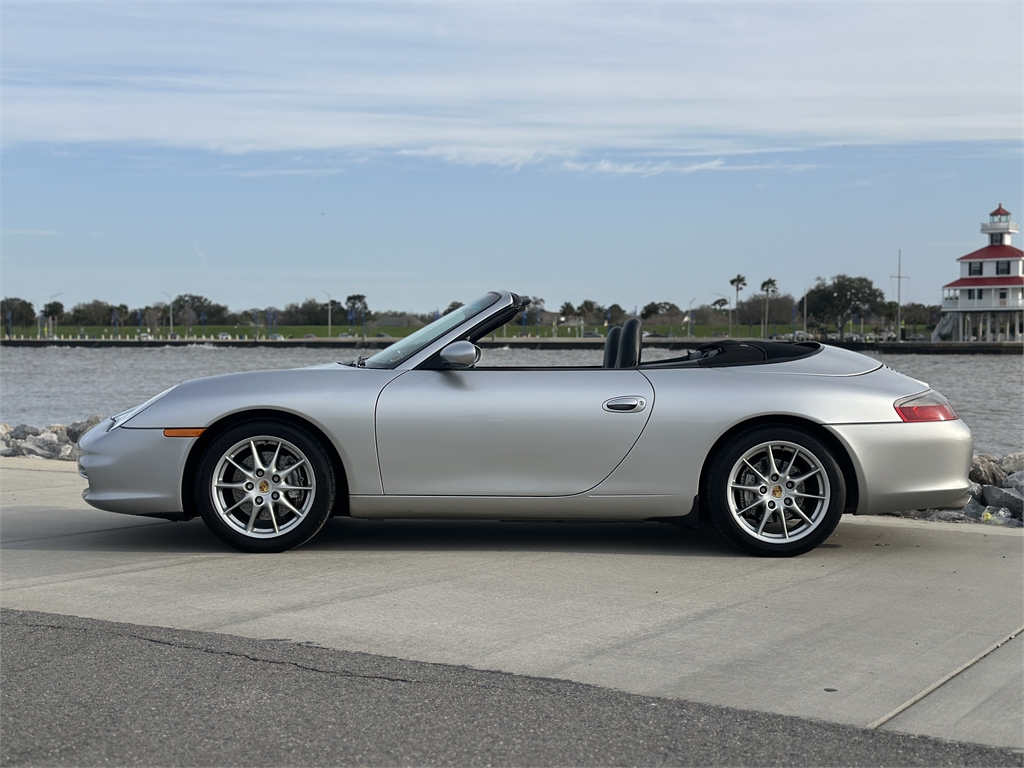 2003 Porsche 911 Carrera photo