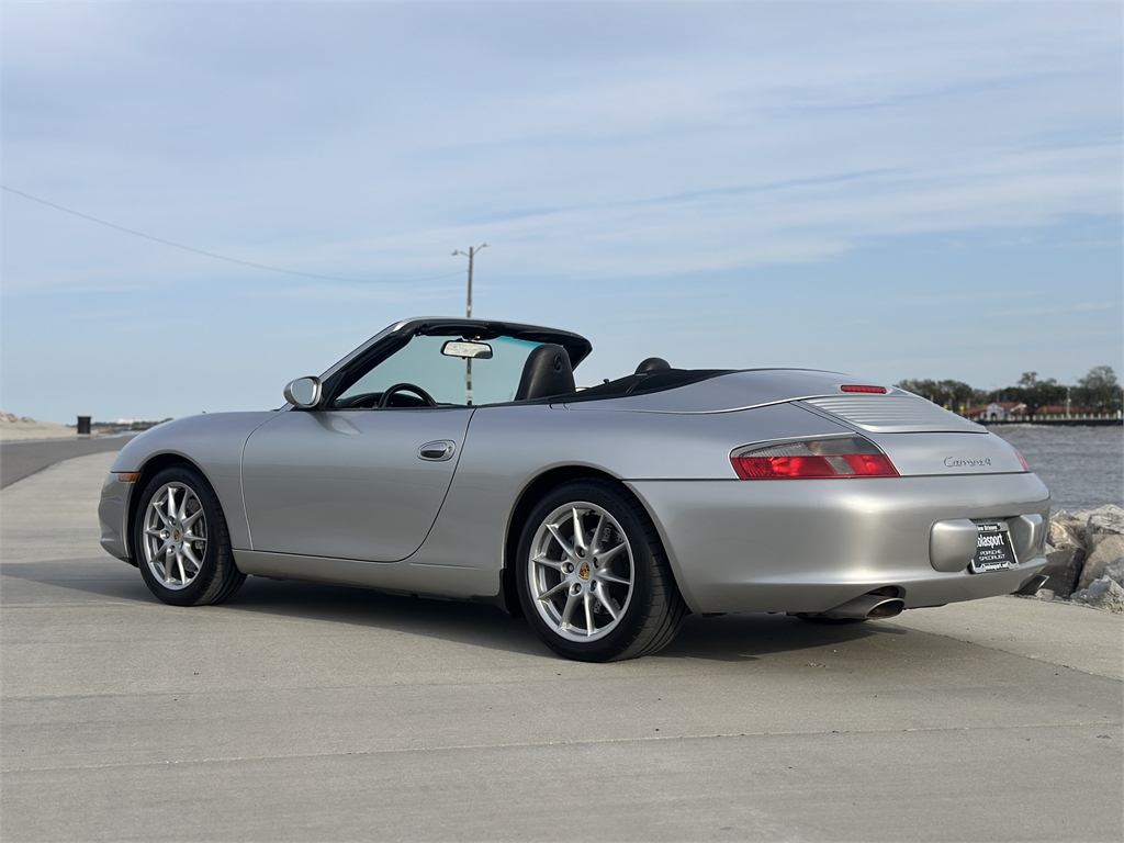 2003 Porsche 911 Carrera photo