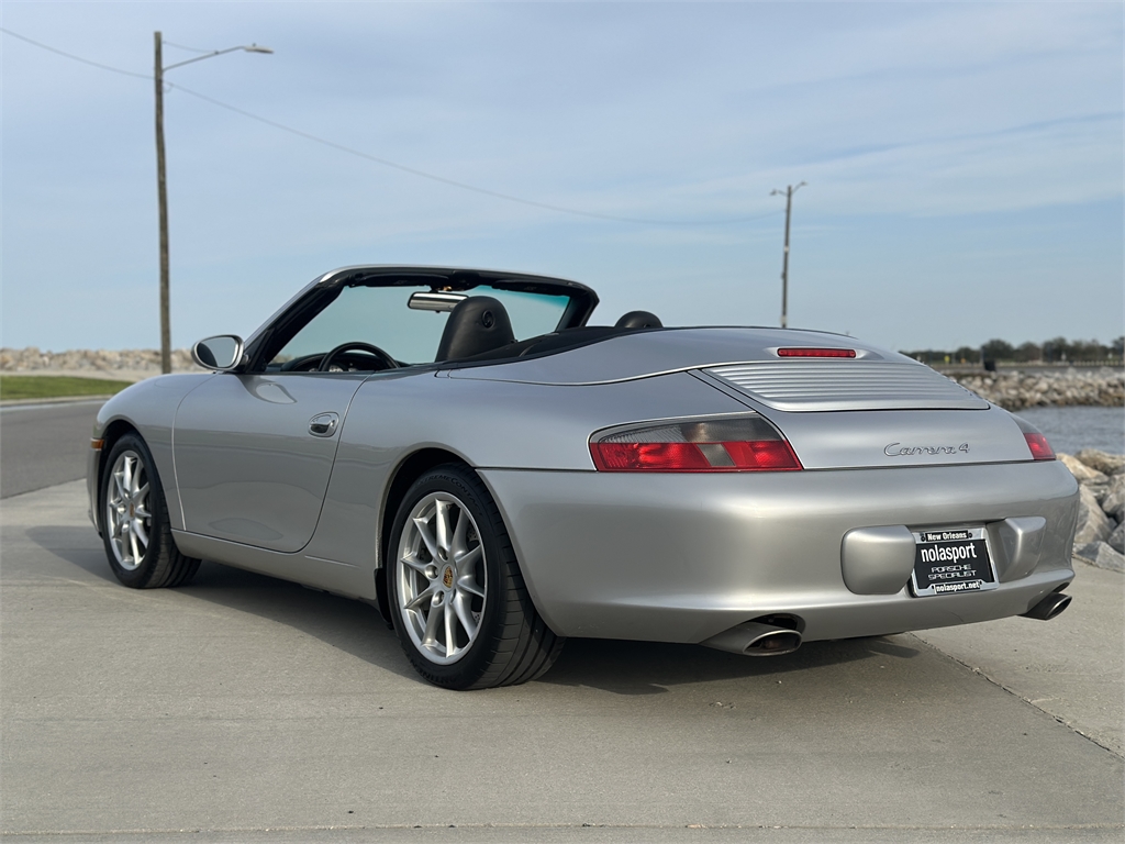 2003 Porsche 911 Carrera photo