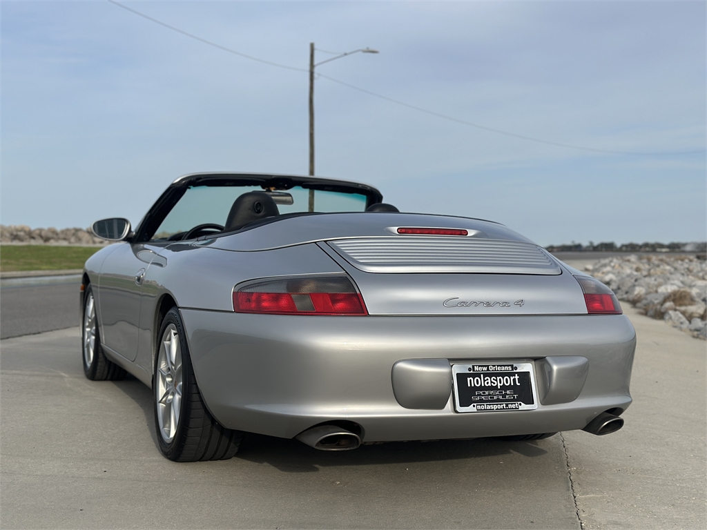 2003 Porsche 911 Carrera photo