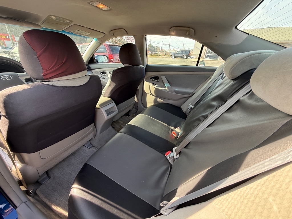 ToyotaCamry LE Sedan 4D12