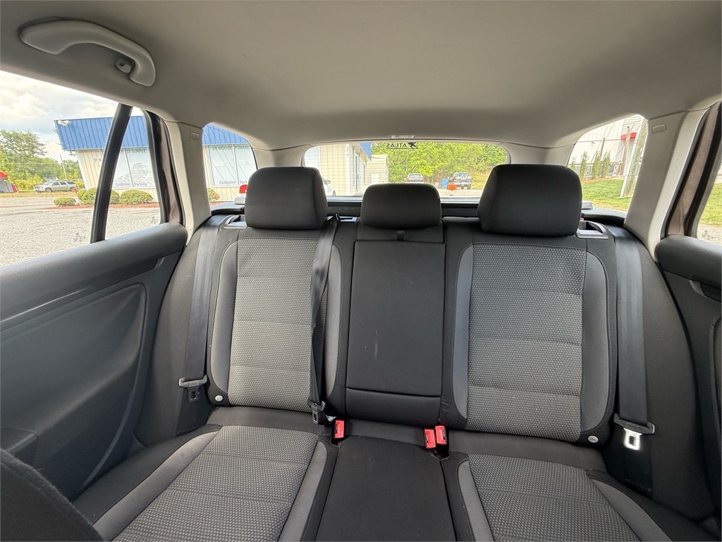 VolkswagenJetta 2.5L S Sport Wagon 4D14