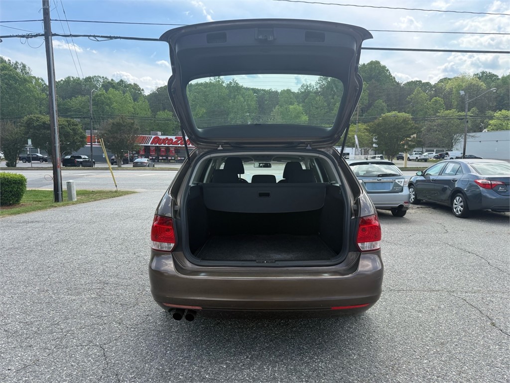 VolkswagenJetta 2.5L S Sport Wagon 4D5