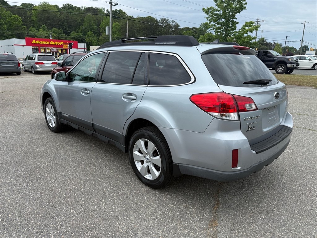 SubaruOutback 2.5i Limited3