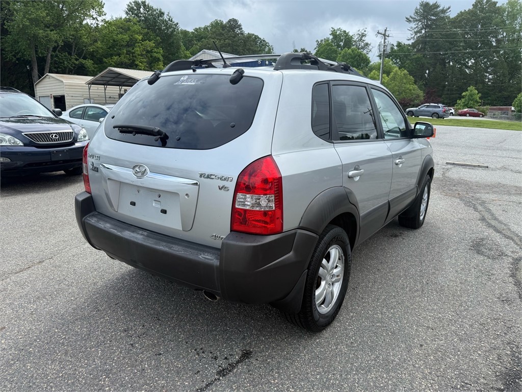 HyundaiTUCSON SE Sport Utility 4D6