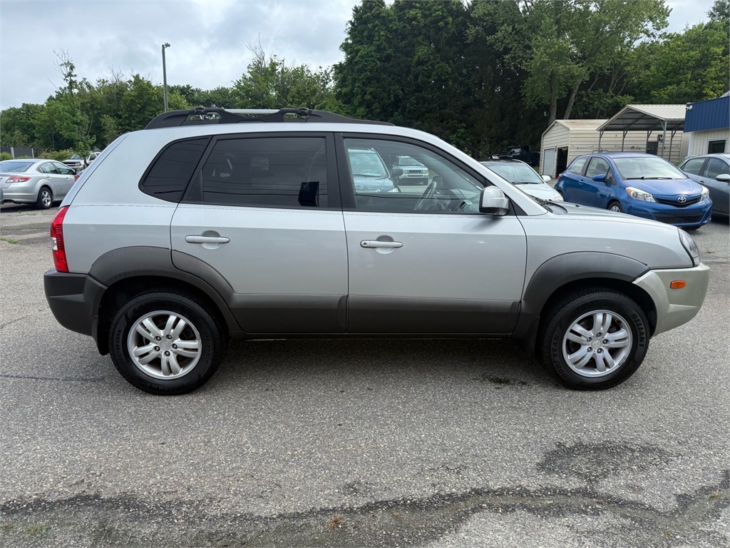 HyundaiTUCSON SE Sport Utility 4D7