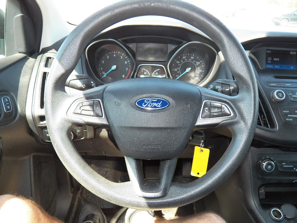 2015 Ford Focus S Sedan  photo