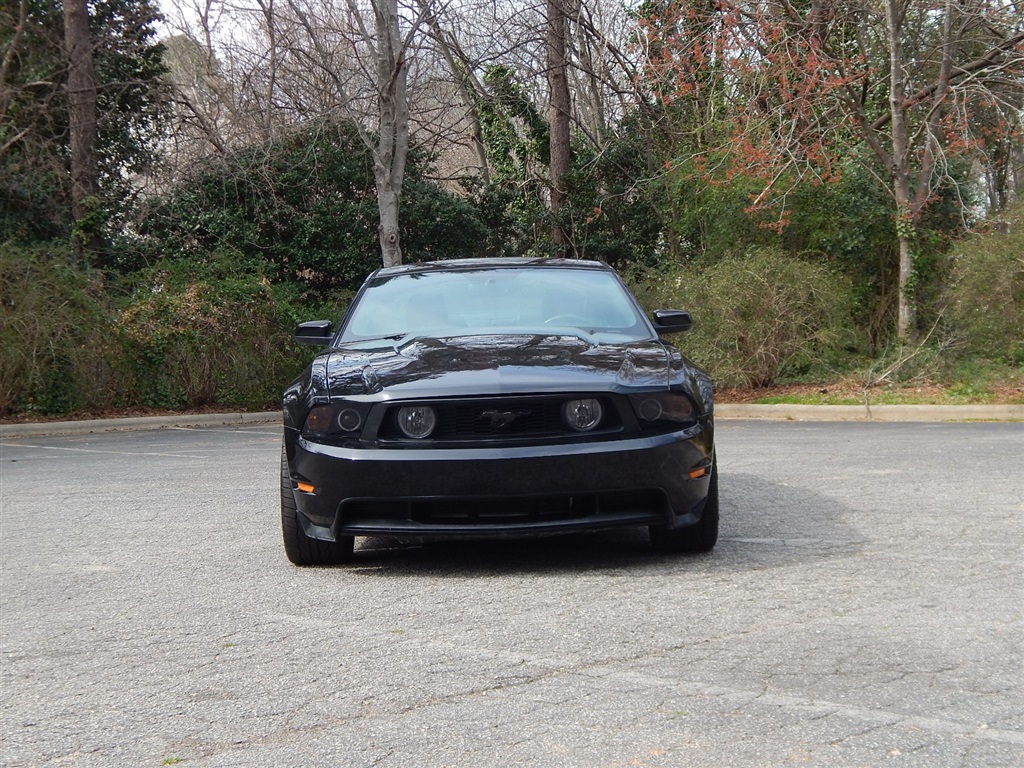 2010 Ford Mustang GT Premium photo
