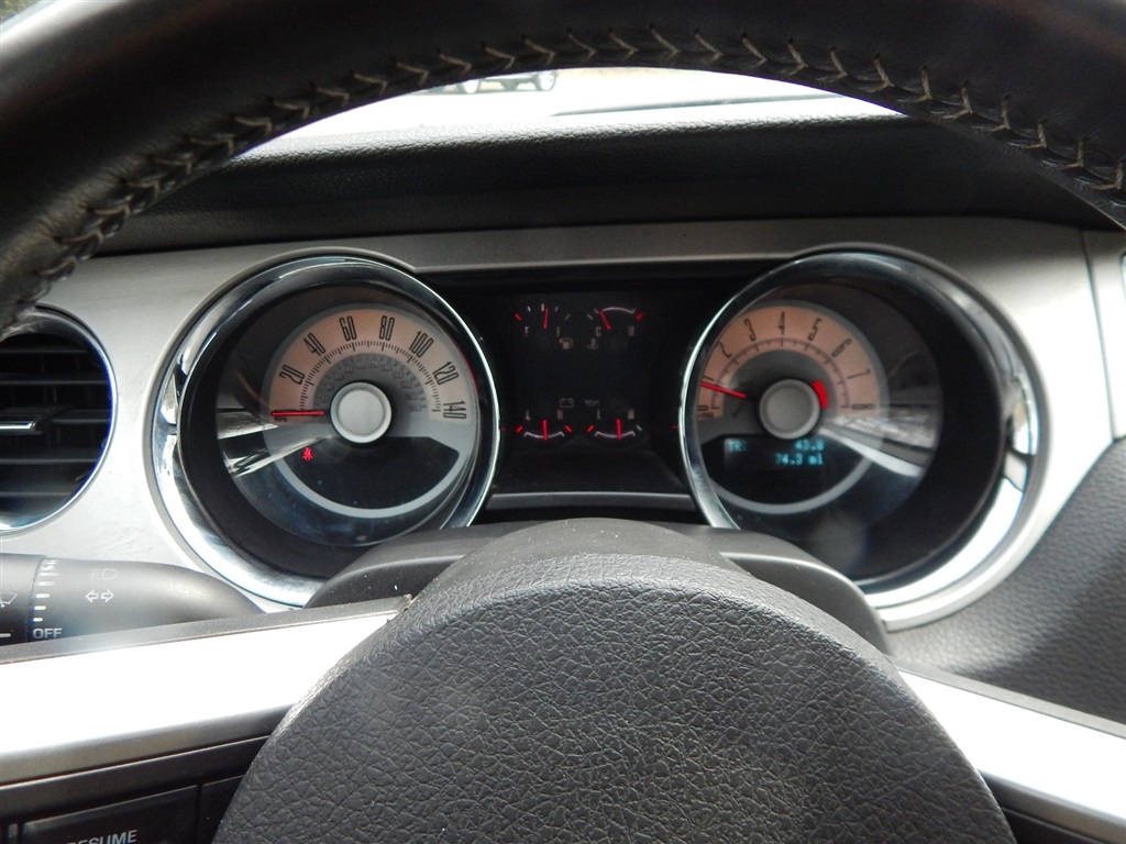 2010 Ford Mustang GT Premium photo