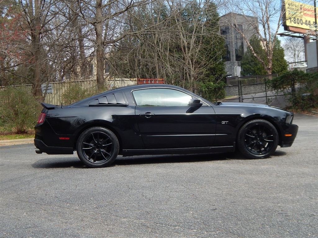 2010 Ford Mustang GT Premium photo