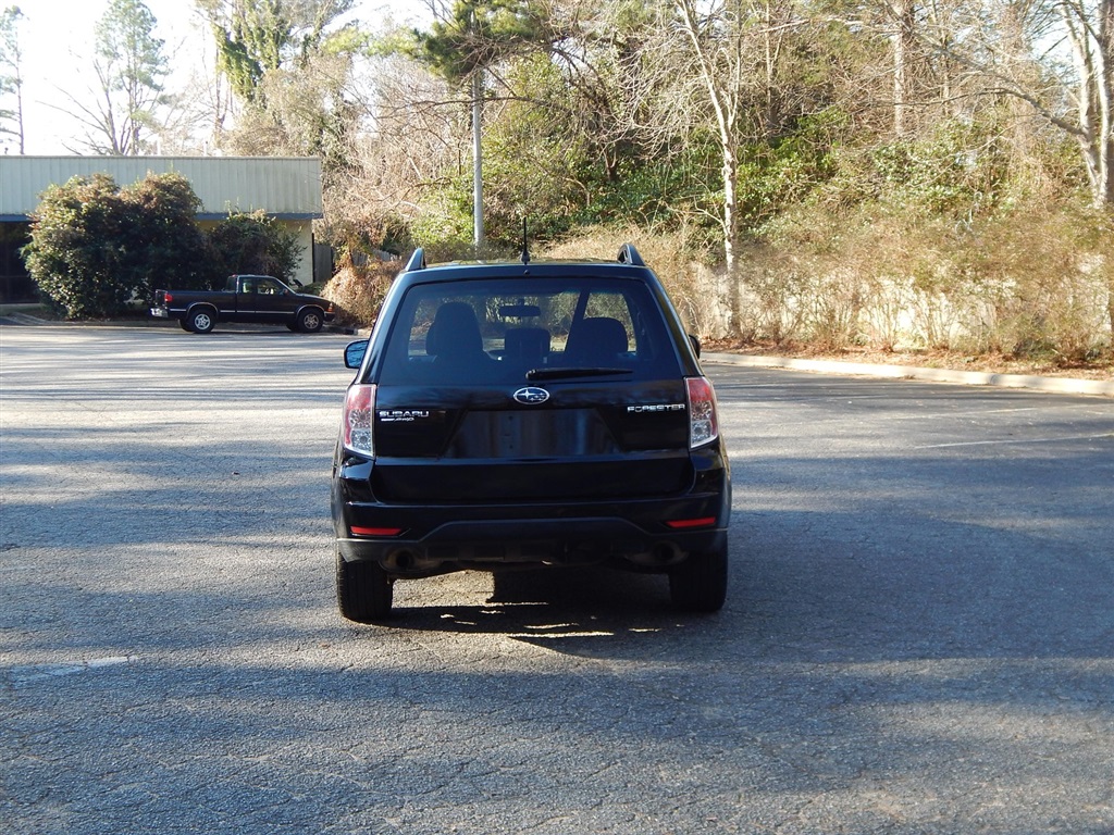 2010 Subaru Forester 2.5X Premium photo