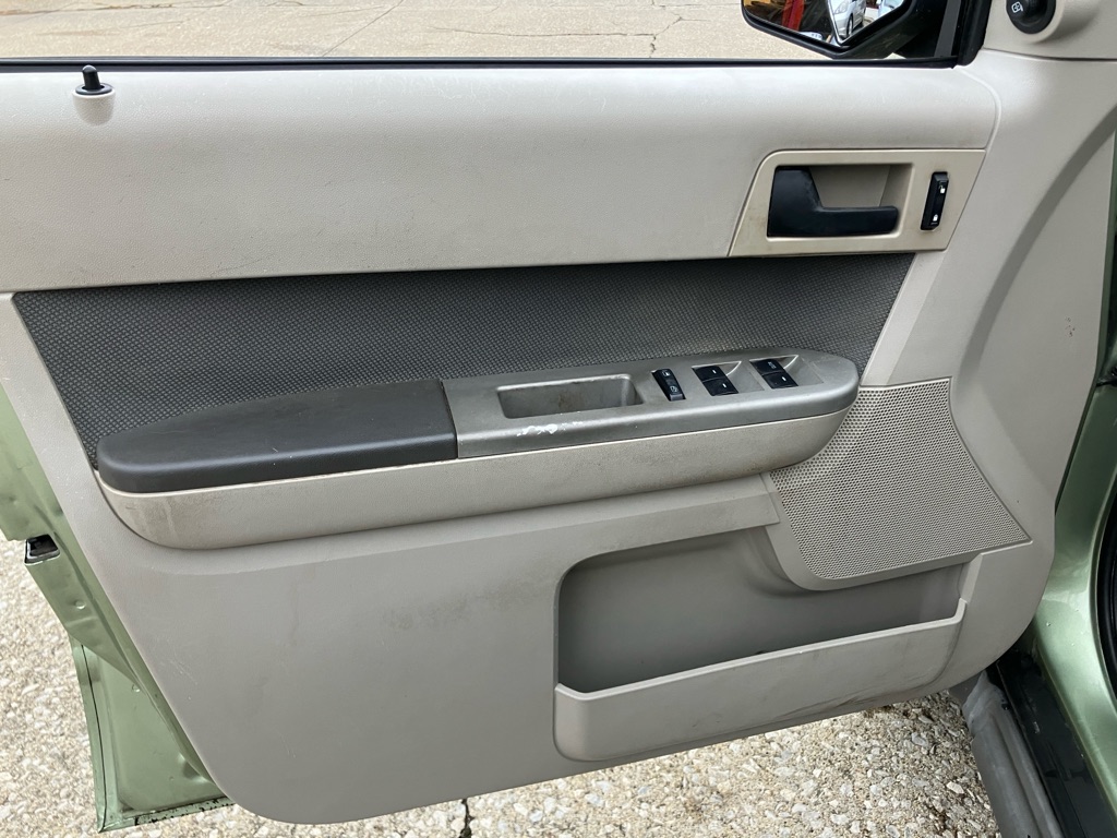 2009 Ford Escape Hybrid photo