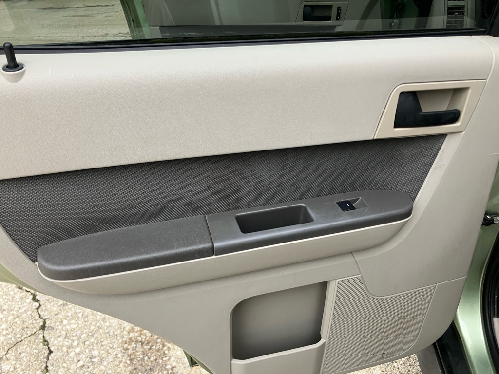 2009 Ford Escape Hybrid photo