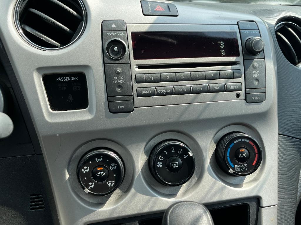 2009 Pontiac Vibe 2.4L photo