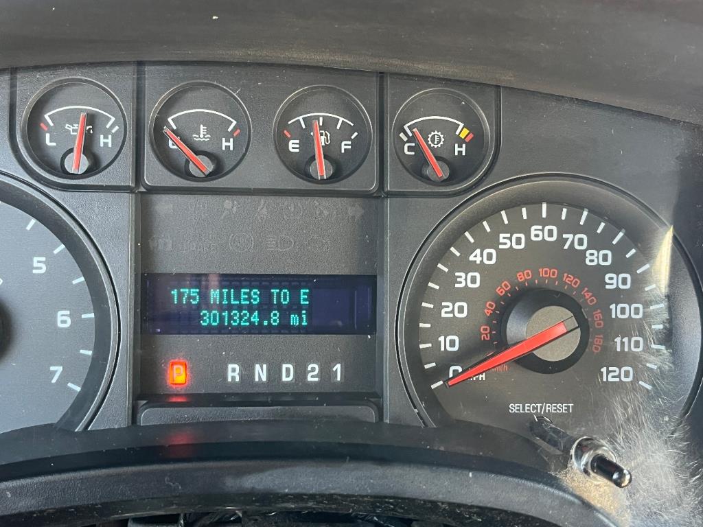 2010 Ford F-150 STX photo