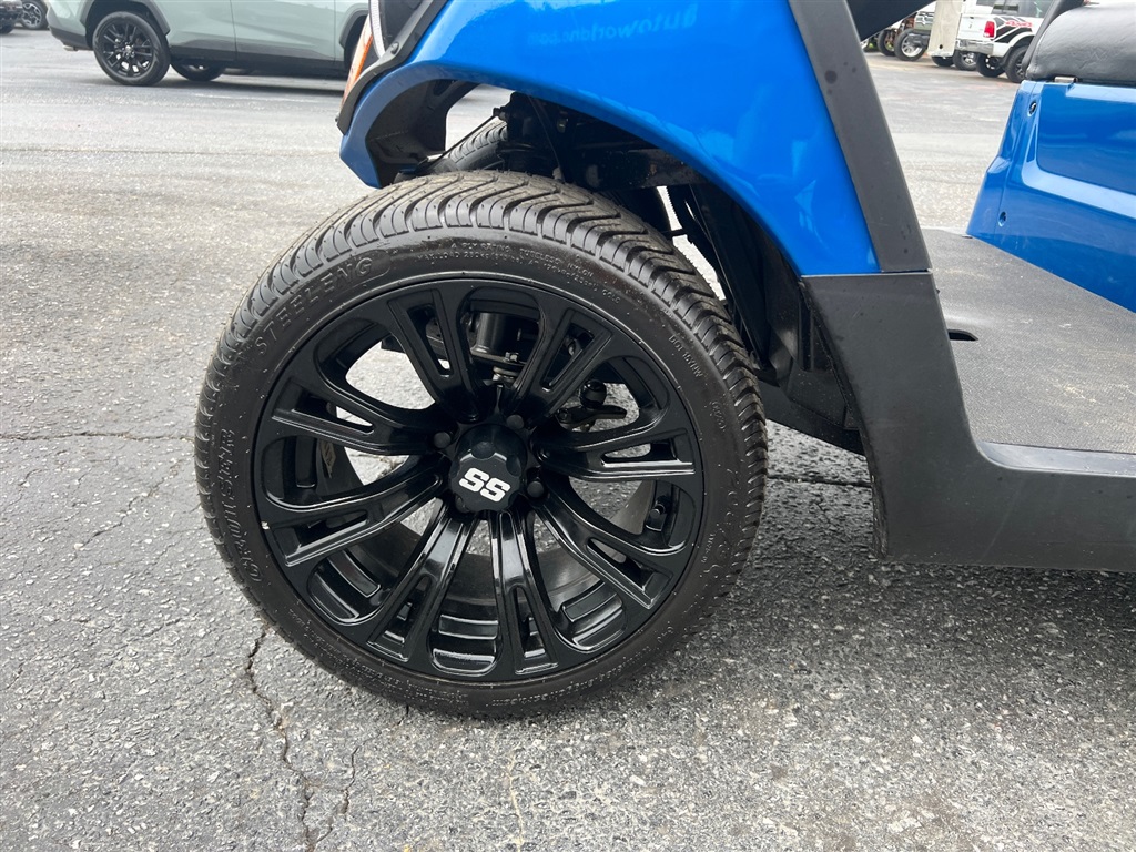 2020 Ford Focus SE photo
