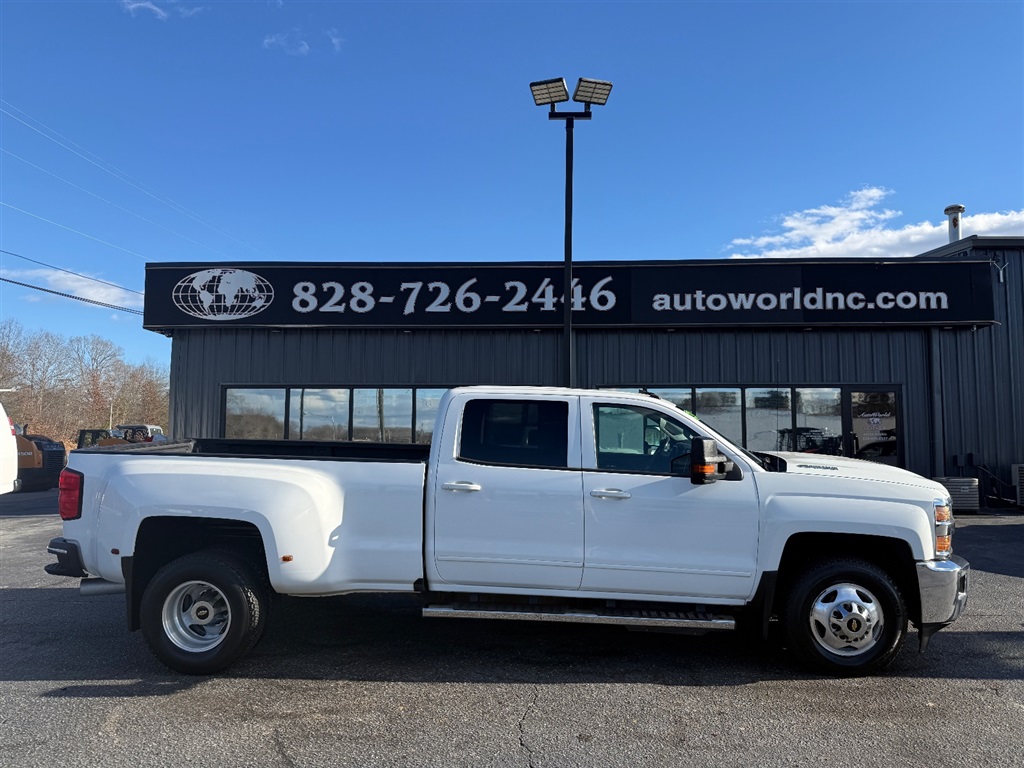 2018 Chevrolet Silverado 3500HD LT Crew Cab 4WD