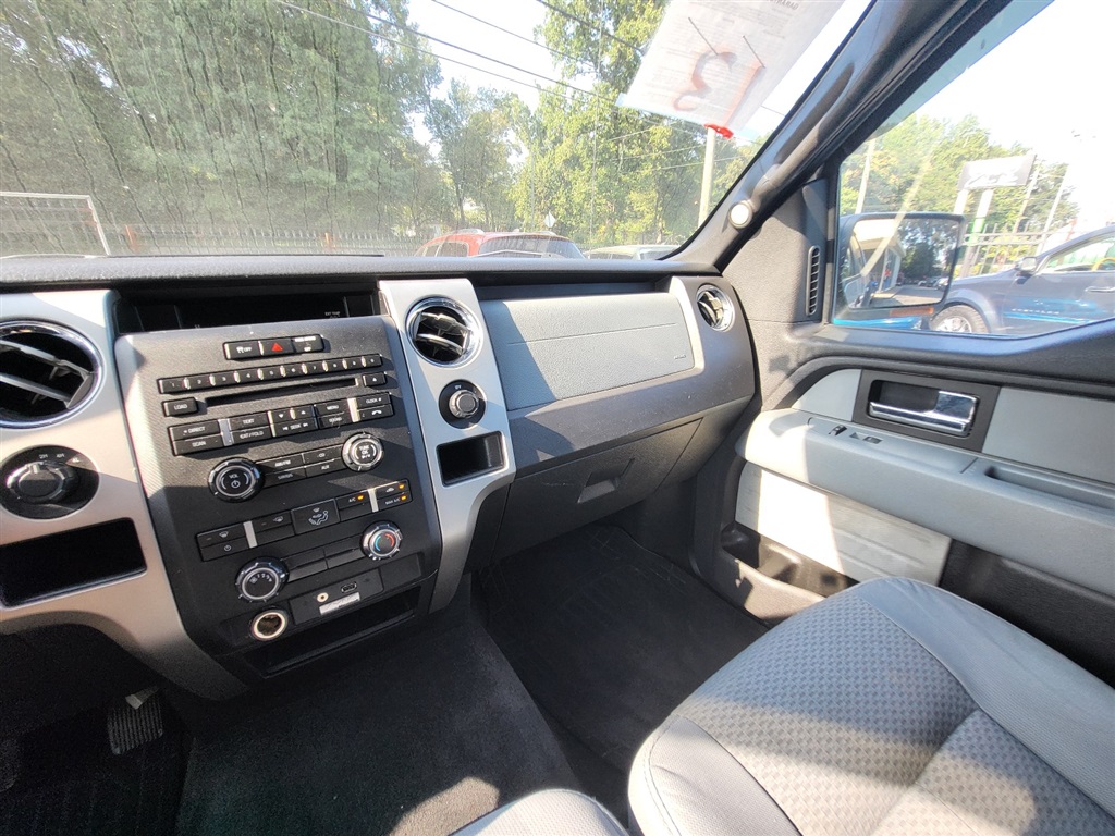 2012 Ford F-150 FX4 photo
